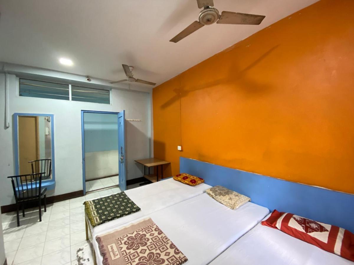 Muktai Lodge Solapur Buitenkant foto